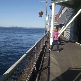 Anthony's Bell Street Diner - Seafood Near Me - Seattle, Washington