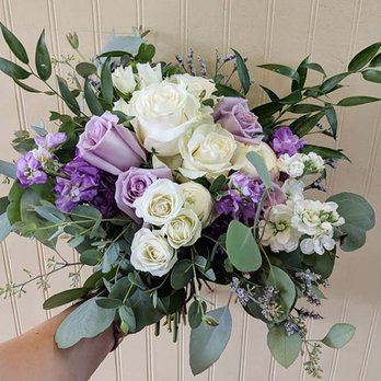 Magnolias on Main - A gorgeous bridal bouquet! - Florists Near Me - Mission, British Columbia