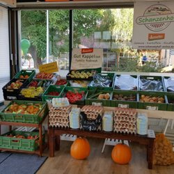 Hannes Bio und Genuss - Unsere Gemüse, Obst Ecke mit frischen Tieren von unserm Demeter Hühnerhof