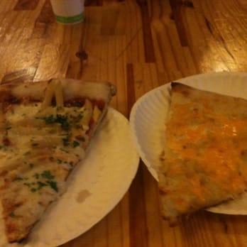 Ian’s Pizza Madison | State Street - Mac&chesse and penne pizza - Pizza Near Me - Madison, Wisconsin