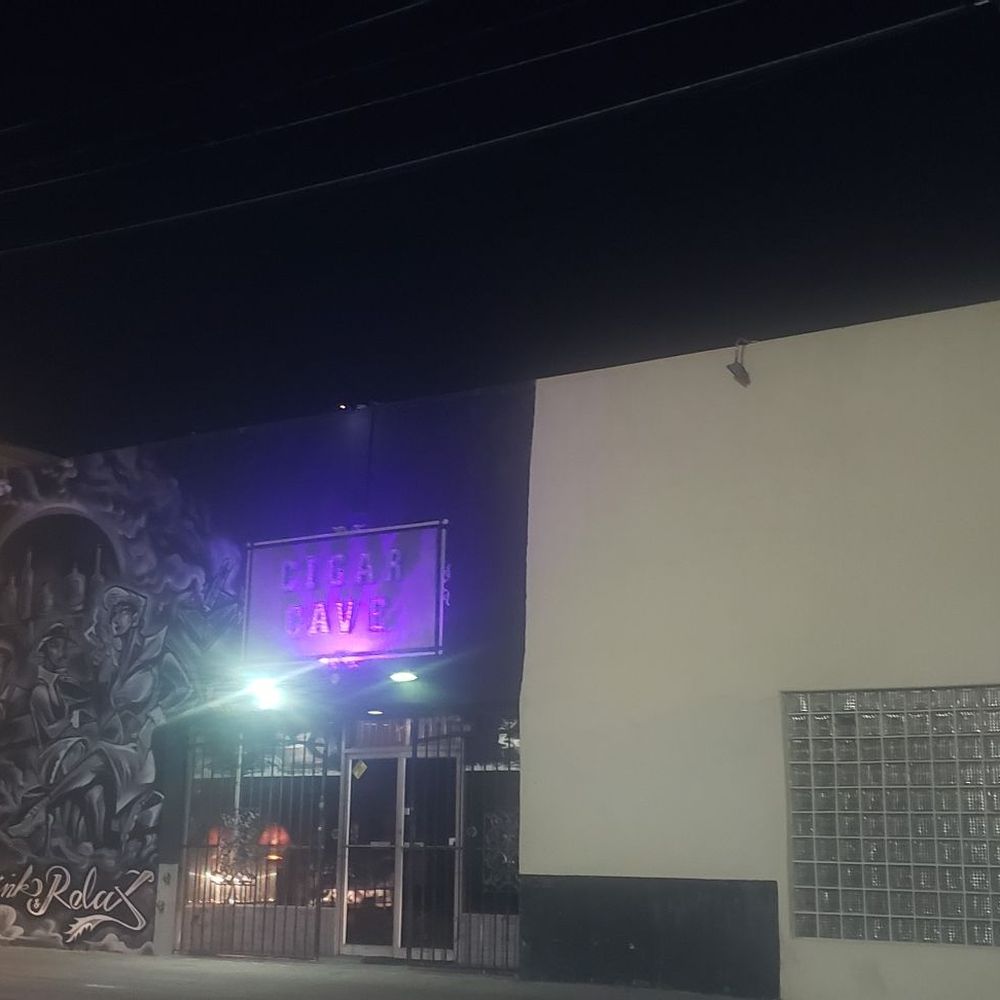 One of the most amazing spots I've ever had the chance to visit. Quality time, good cigars and cool drinks. Raul will assure your comfort!