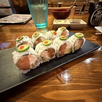 Sushi Ye - Custom PHILADELPHIA CUT ROLL with jalapeno on top - Sushi Bars Near Me - Los Angeles, California Sushi Ye - Custom PHILADELPHIA CUT ROLL with jalapeno on top - Sushi Bars Near Me - Los Angeles, California