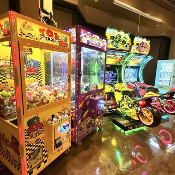 Tavern & Bowl - Sports Bars Near Me - Costa Mesa, California Tavern & Bowl - Sports Bars Near Me - Costa Mesa, California