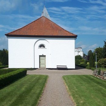 Vejstrup Kirke - Vejstrup Kirke Kirche Church kostol Vejstrup DanemarkVejstrup Kirke Kirche Church kostol Vejstrup Danemark - Public Services & Government Near Me - Sjølund, 83