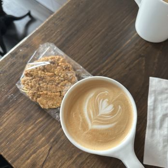 Fior di Latte - Oatmeal & Raisins cookie with large latte - Cafes Near Me - Burnaby, British Columbia
