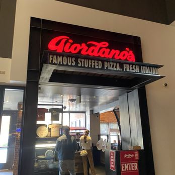 Giordano's - Pizza Near Me - Chicago, Illinois