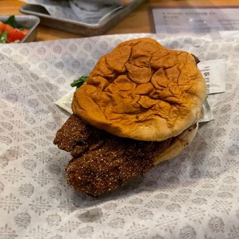 4 Hands Brewing - This Fried Fish Sandwich was perfect! (5/5) - Breweries Near Me - Saint Louis, Missouri
