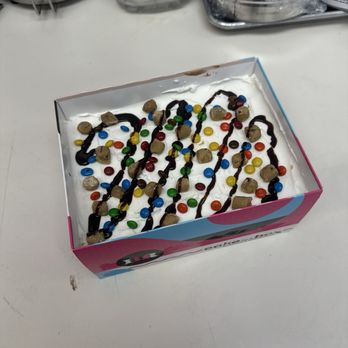 Baskin Robbins - M&M'S® with Cookie Dough Cake in a Box - Ice Cream & Frozen Yogurt Near Me - Dublin, California