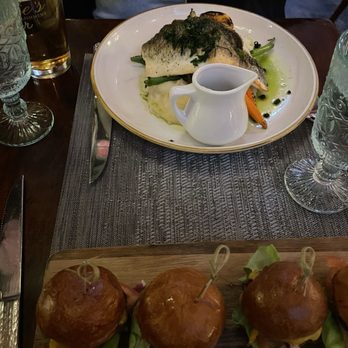 Lillie's Victorian Establishment - Sliders and branzino - Bars Near Me - New York, New York Lillie's Victorian Establishment - Sliders and branzino - Bars Near Me - New York, New York