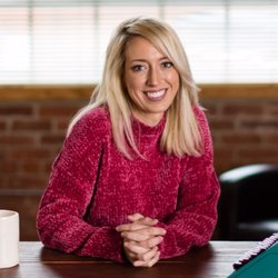 Alicia Kamm - Call (401) 702-4304 for all of your content marketing needs.