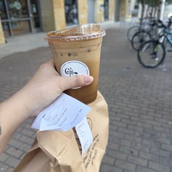 CAFÉ CRÈME - Updated December 2025 - 39 Photos & 17 Reviews - 710