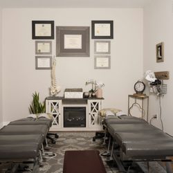 Denver Spine Chiropractic - Adjusting room where the healing happens