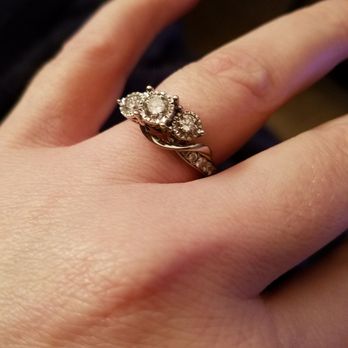 Kay Jewelers - Jewelry Near Me - Geneva, Illinois Kay Jewelers - Jewelry Near Me - Geneva, Illinois