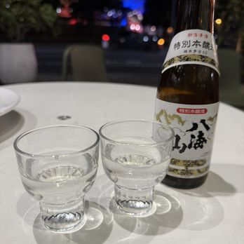 Artizen - After dinner drinks - Cafes Near Me - Honolulu, Hawaii