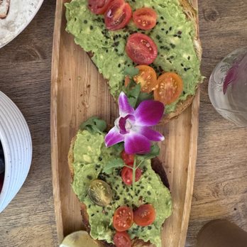 Aa Roots Maui - Avocado Toast - Vegan Near Me - Lahaina, Hawaii