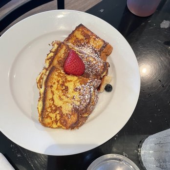 Sweet E's Cafe - French toast, 1 of each kind - Cafes Near Me - Honolulu, Hawaii Sweet E's Cafe - French toast, 1 of each kind - Cafes Near Me - Honolulu, Hawaii