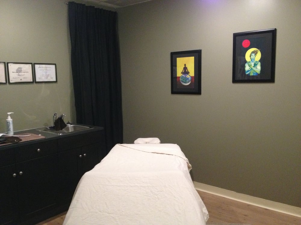 Enerchi Massage and Wellness Centre Logo