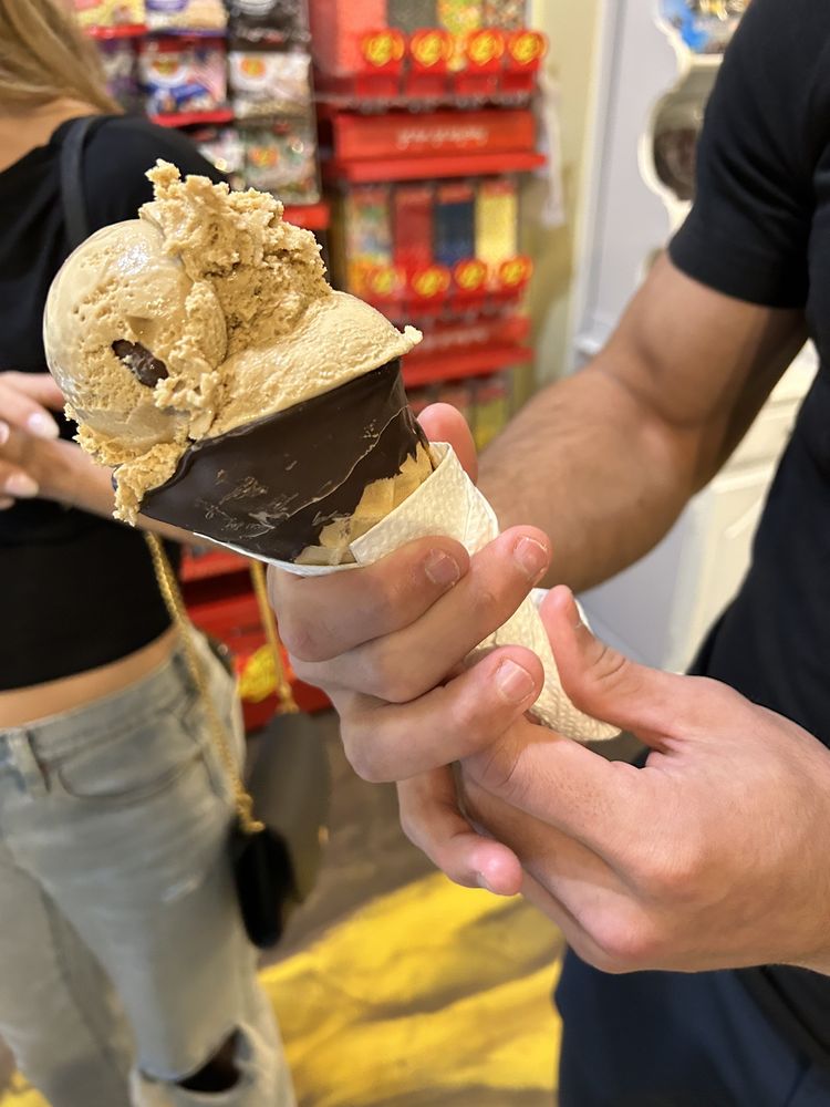 GULF COAST FUDGE Updated October 2024 45 Photos & 19 Reviews 1414