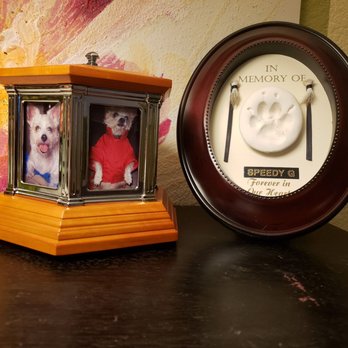 Compassionate Pet Cremation - Framed paw print and my rotating urn - Pet Cremation Services Near Me - Henderson, Nevada Compassionate Pet Cremation - Framed paw print and my rotating urn - Pet Cremation Services Near Me - Henderson, Nevada