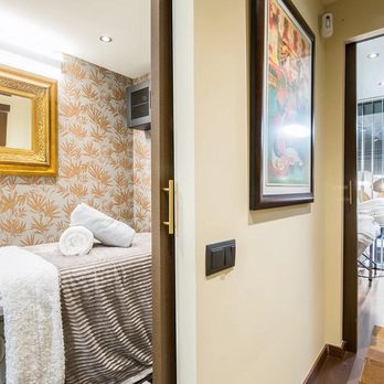Lotus Daurat - Chiropractors Near Me - Barcelona, B