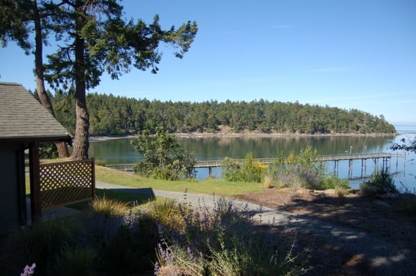 Mayne Island Resort by null