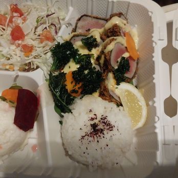 Dell's Kitchen and Bakery - Ahi - Asian Fusion Near Me - Honolulu, Hawaii Dell's Kitchen and Bakery - Ahi - Asian Fusion Near Me - Honolulu, Hawaii
