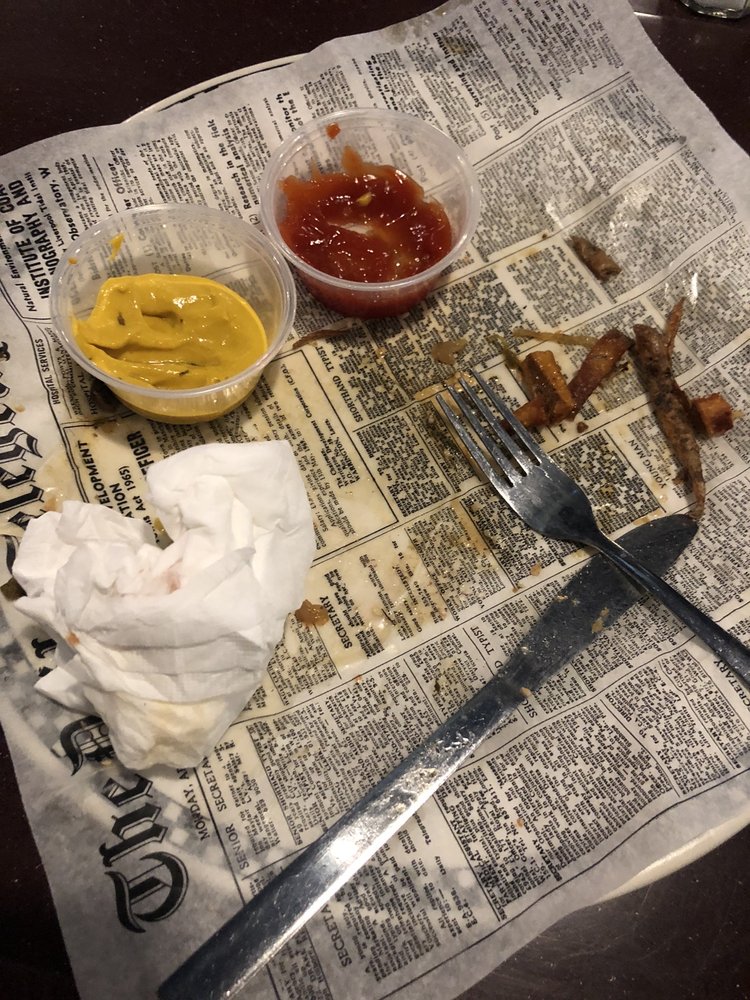 TAILGATE SPORTS CAFÉ Updated August 2024 81 Photos & 94 Reviews