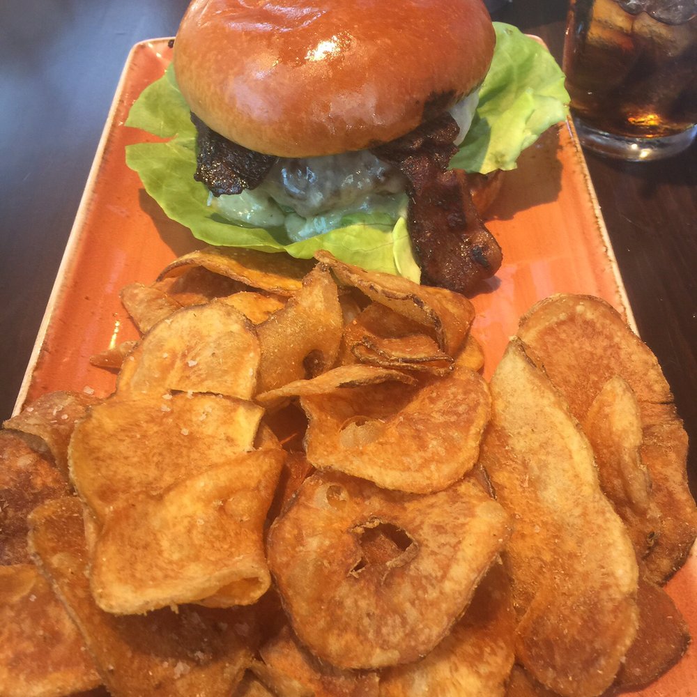 Copper Blues Live - Oxnard - Copper Burger with Potato Chips - New American Near Me - Oxnard, California