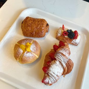 Paris Baguette - Pain au Chocolat, Berry Tart, Strawberry Croissant, Mango cream bun. - Coffee & Tea Near Me - Herndon, Virginia Paris Baguette - Pain au Chocolat, Berry Tart, Strawberry Croissant, Mango cream bun. - Coffee & Tea Near Me - Herndon, Virginia