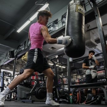IronGloves Boxing - UPPERCUT!!! - Trainers Near Me - Tempe, Arizona