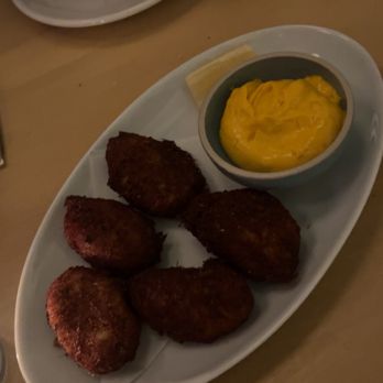 Baleia - Wine Bars Near Me - Boston, Massachusetts