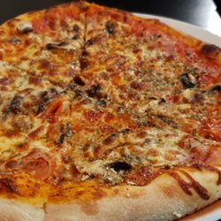 Pizzeria VaBene - Pizza Prosciutto e funghi