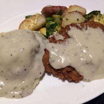Cafe 50's - Country fried chicken, mashed potatoes, sautéed veggies - Diners Near Me - Los Angeles, California