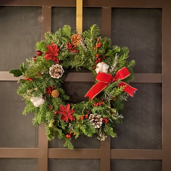 Cream De Florist - Noble Fir Christmas Wreath - Custom Cakes Near Me Cream De Florist - Noble Fir Christmas Wreath - Custom Cakes Near Me