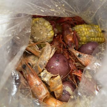 Crawfish Chef - I don't even know how to eat this. I love seafood, but this is disgusting. - Seafood Near Me - Bellevue, Washington