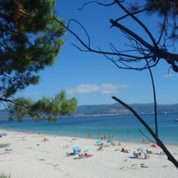 RESTAURANTE GALEGO ENXEBRE - La playa que está enfrente del restaurante