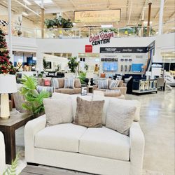 Jerome's Furniture