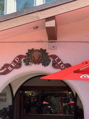 Red Lion by null