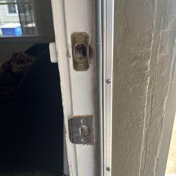 Kamand Locksmith Services - Metal plates - Keys & Locksmiths Near Me - Lake Elsinore, California