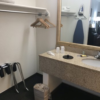 Best Western Colorado River Inn - Closet and sink - Hotels Near Me - Needles, California Best Western Colorado River Inn - Closet and sink - Hotels Near Me - Needles, California