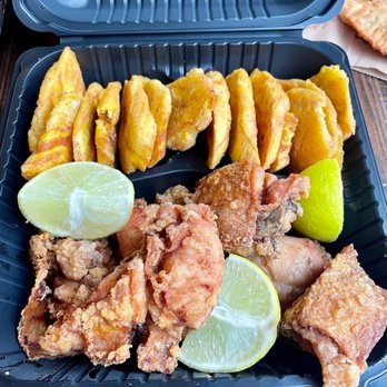 Los Hermanos - Chicharron de Pollo con Tostones - Dominican Near Me - Washington, DC, District of Columbia