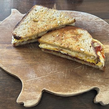 Tandy’s Cafe - Breakfast Sandwich on a cute pig wooden board - Comfort Food Near Me - Phoenix, Arizona