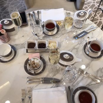 The Langham, Chicago - Table set up prior to food arrival Complimentary champagne - Hotels Near Me - Chicago, Illinois The Langham, Chicago - Table set up prior to food arrival Complimentary champagne - Hotels Near Me - Chicago, Illinois