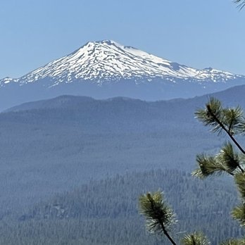 Newberry National Volcanic Monument - Views of the Cascades from the lava field - Landmarks & Historical Buildings Near Me - Bend, Oregon