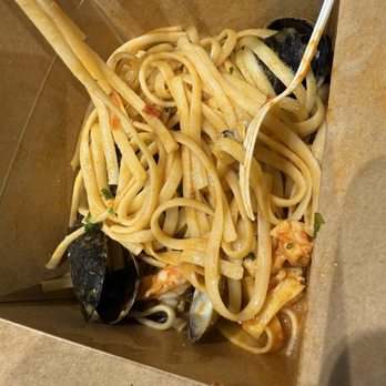 Eataly - Short Hills - Seafood linguine - Pizza Near Me - Millburn, New Jersey