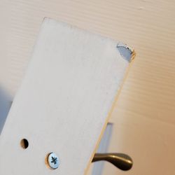 Myknobs - Damage from shipping in cheap packaging.