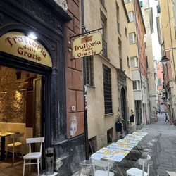 Trattoria delle Grazie - Outside dining area and entrance