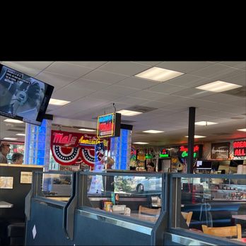 The Original Mels Diner - the interior of the restaurant - Diners Near Me - Roseville, California The Original Mels Diner - the interior of the restaurant - Diners Near Me - Roseville, California