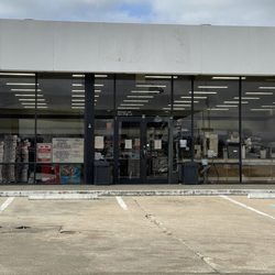 Texaco - Store entrance