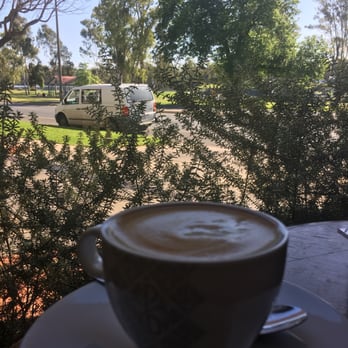 Quality Hotel Parklake Shepparton - Great coffee with a view - Hotels Near Me - Shepparton, VIC